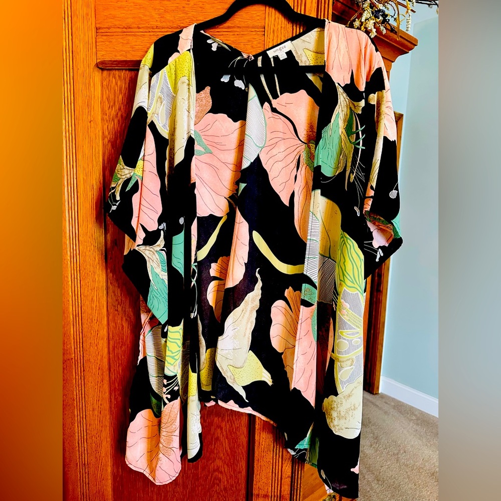 Umgee Floral Kimono with Black and Pastel Colors